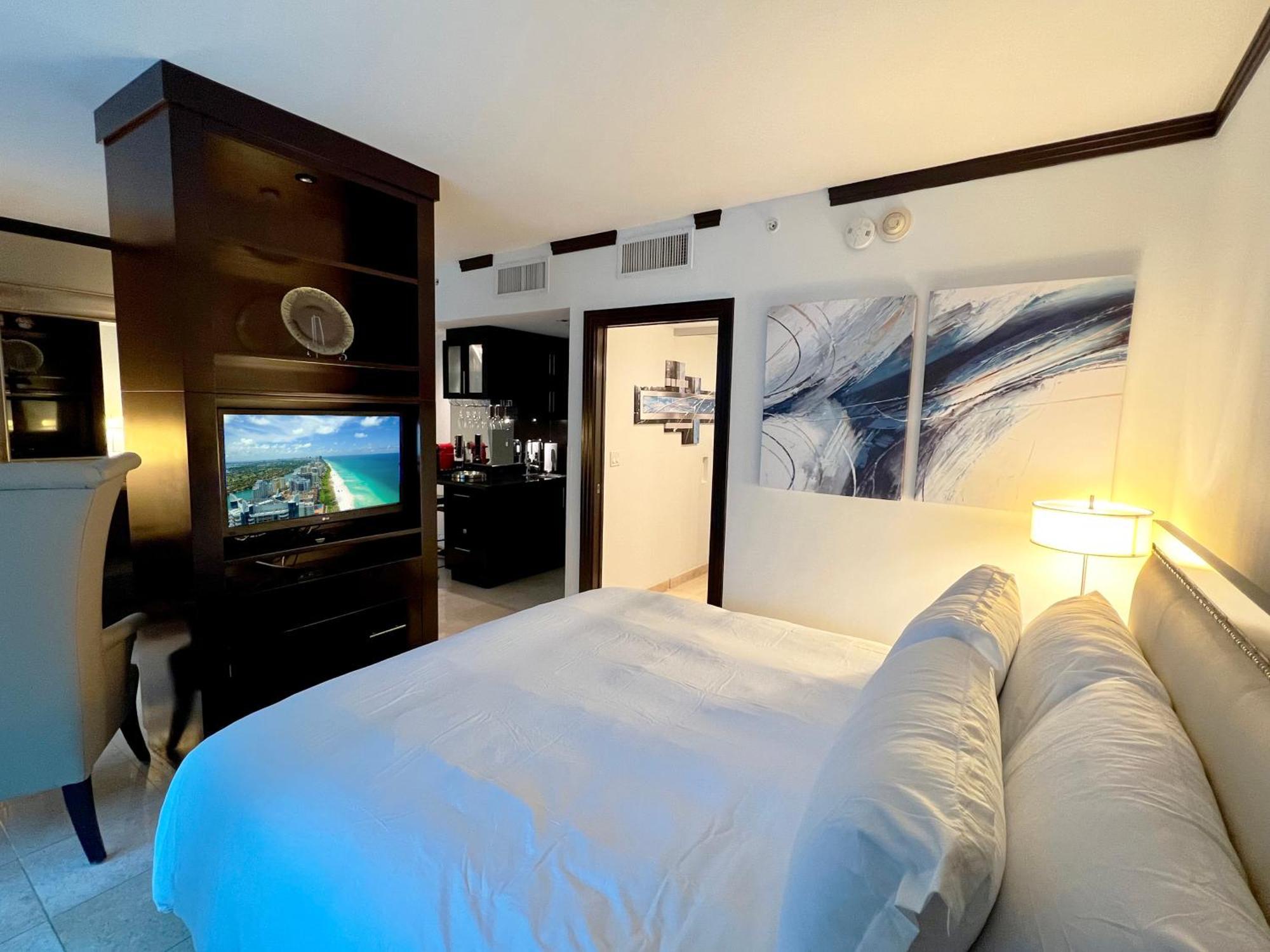 Boutique Suites 3 Min Walk To Beach ไมอามีบีช ภายนอก รูปภาพ