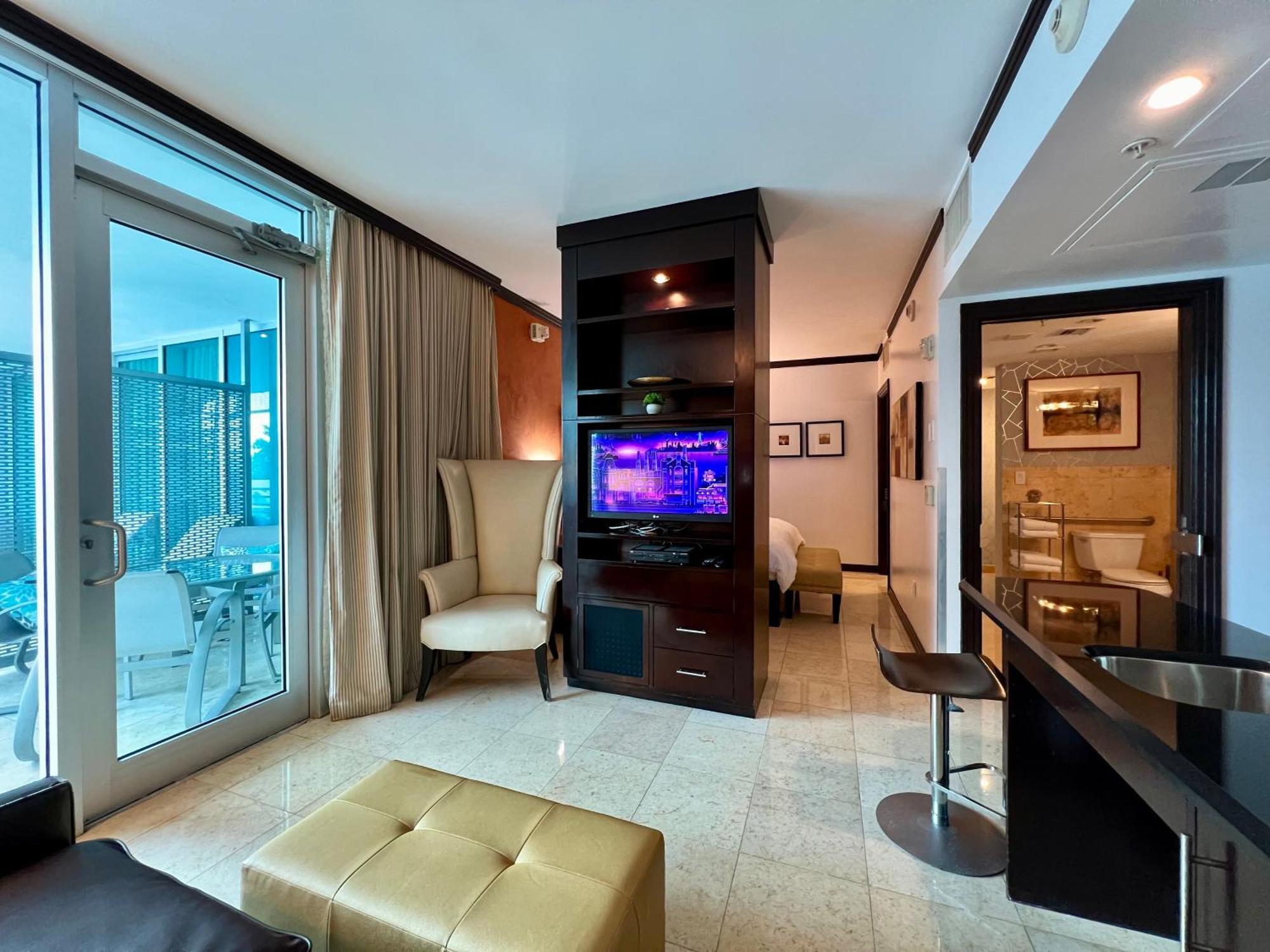 Boutique Suites 3 Min Walk To Beach ไมอามีบีช ภายนอก รูปภาพ