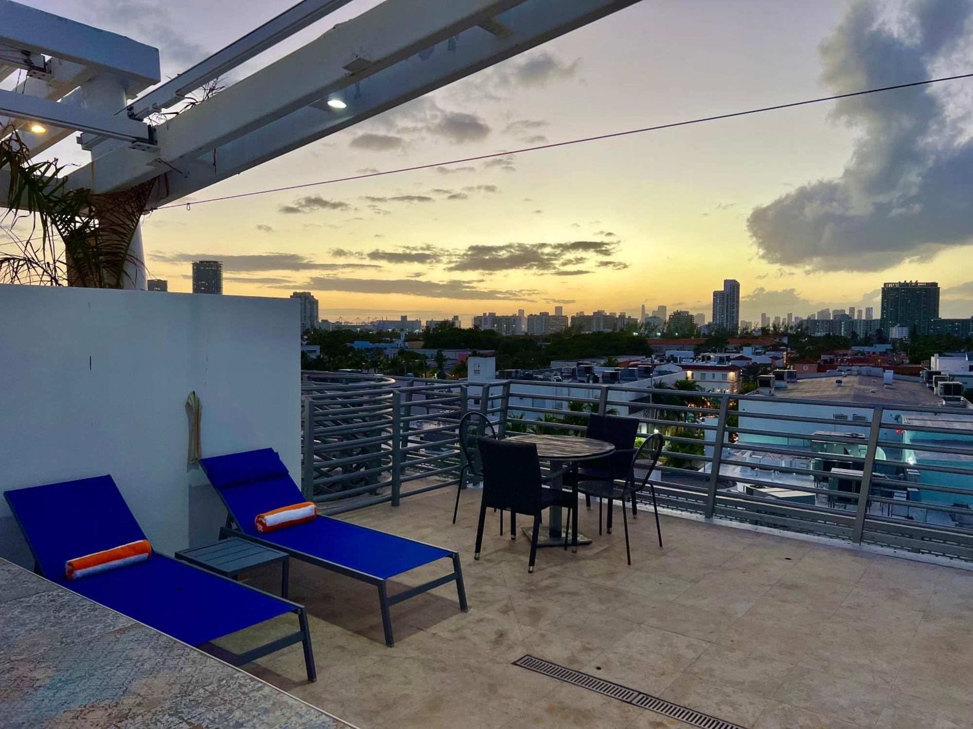 Boutique Suites 3 Min Walk To Beach ไมอามีบีช ภายนอก รูปภาพ