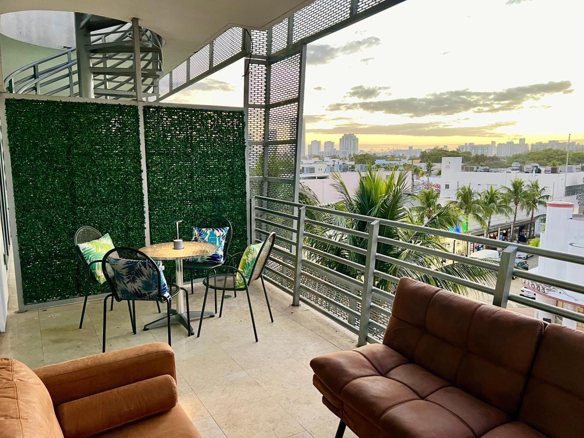 Boutique Suites 3 Min Walk To Beach ไมอามีบีช ภายนอก รูปภาพ