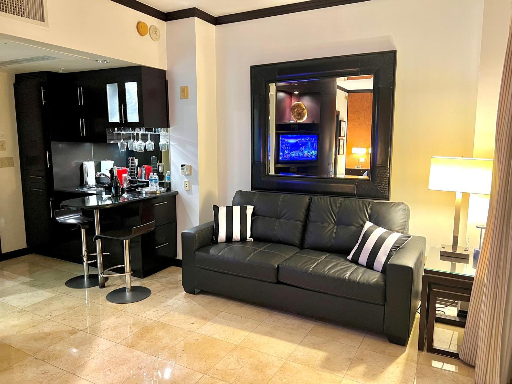 Boutique Suites 3 Min Walk To Beach ไมอามีบีช ภายนอก รูปภาพ