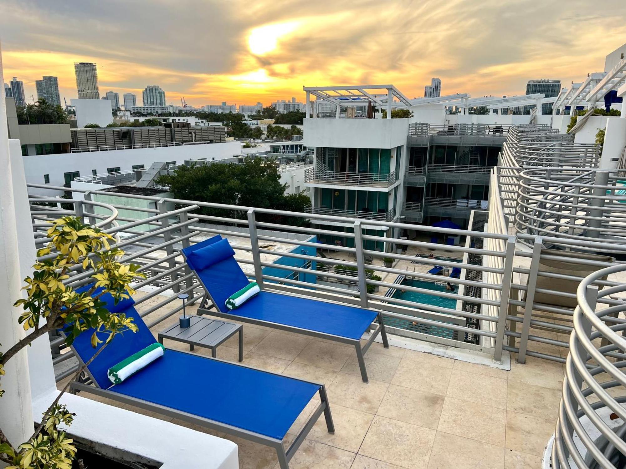 Boutique Suites 3 Min Walk To Beach ไมอามีบีช ภายนอก รูปภาพ
